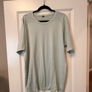 Lululemon NWOT, Metal Vent Tech short sleeve, size XL, Laurel Green/Mint Green